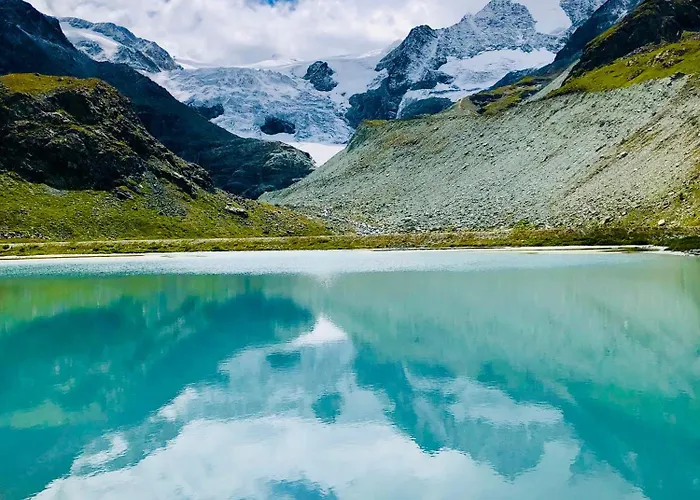 Hautes Roches - Magnifique Vue Sur La Montagne